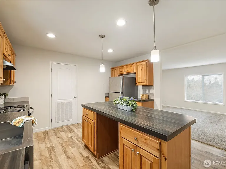 10206 SE Grand View St — Photo 2
