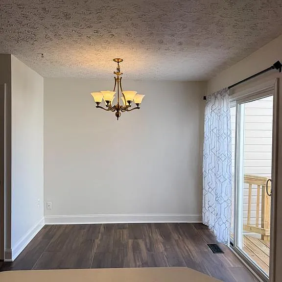 1064 Jeanett Way — Photo 10