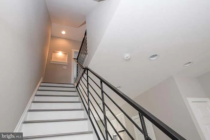 1332 S 30th St #4 — Photo 8