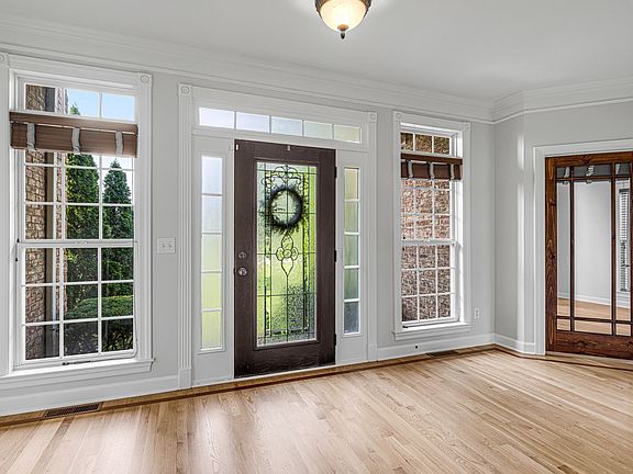 5th image of 2204 Brienz Valley Dr