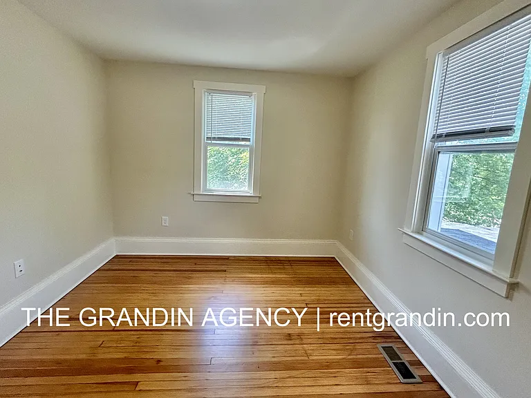 1518 Wautauga St SW — Photo 16