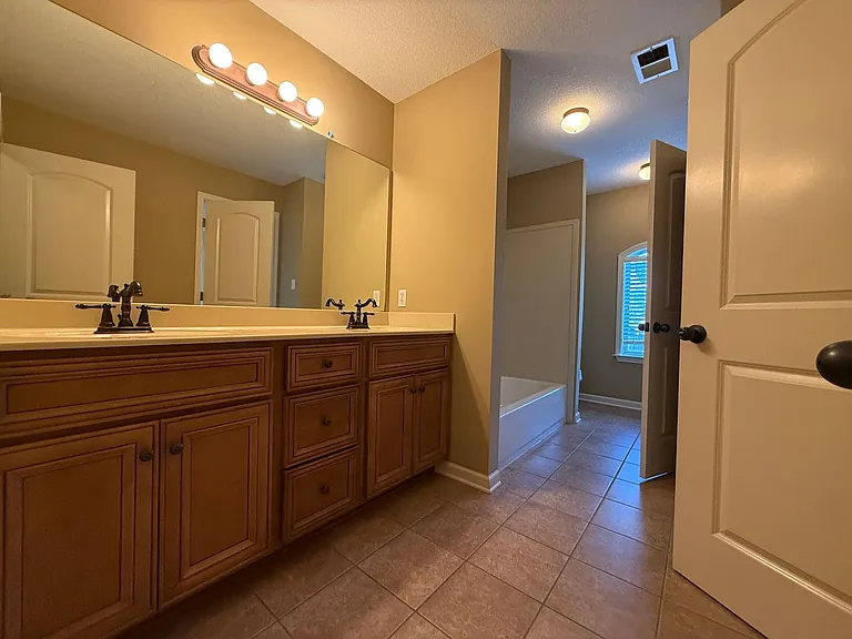 7904 Pips Ridge Ln — Photo 23