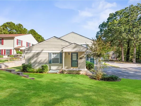 1382 Old Coach Rd SW, Marietta, GA 30008