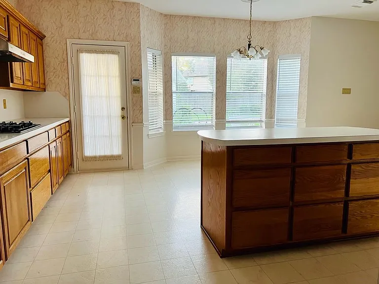 16911 Ascot Meadow Dr — Photo 8