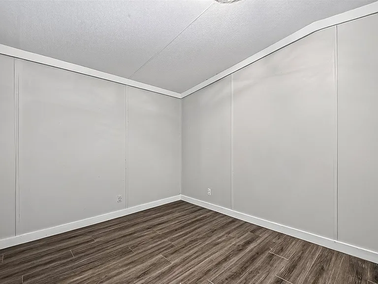 2122 Koster Rd — Photo 19