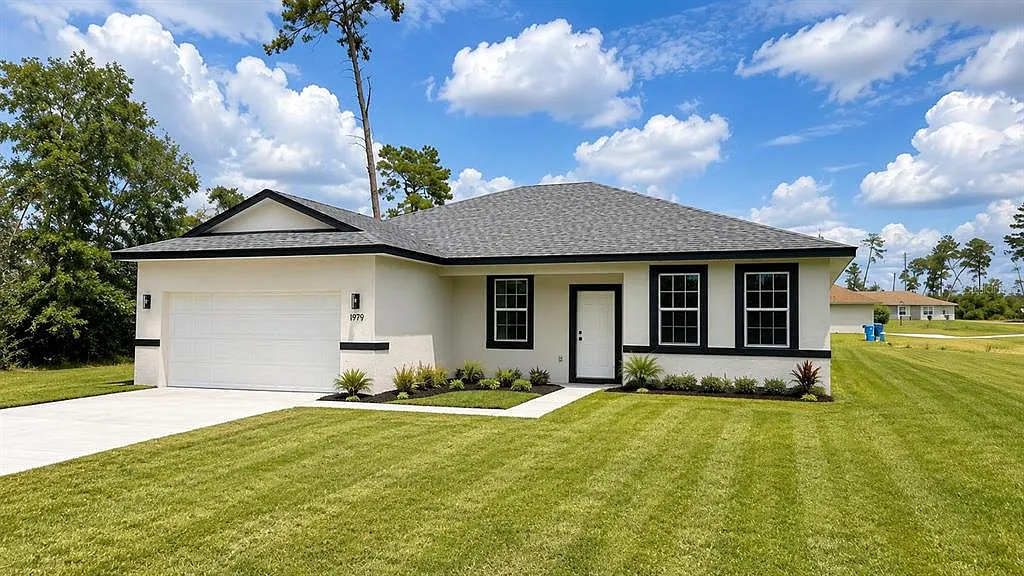 4 bed, 3.0 bath, 1827 sqft, $2,300 — Photo 1