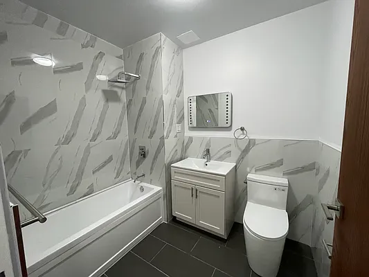 Rented by Olympic CIty Real Estate | media 23