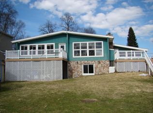 22437 Maple Row St, Cassopolis, MI 49031