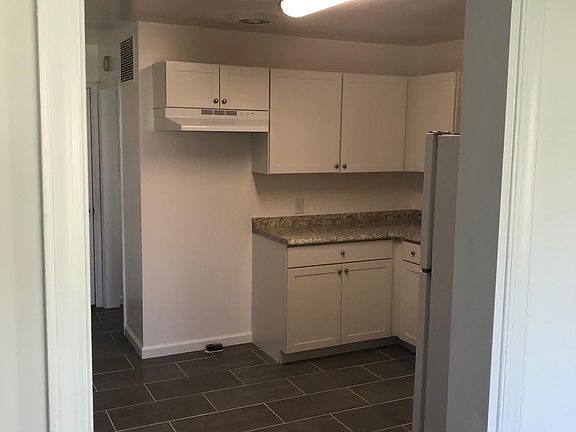 5th image of 2407 Lafayette Blvd