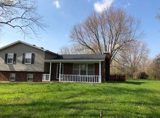 731 Glen Crossing Rd, Glen Carbon, IL 62034