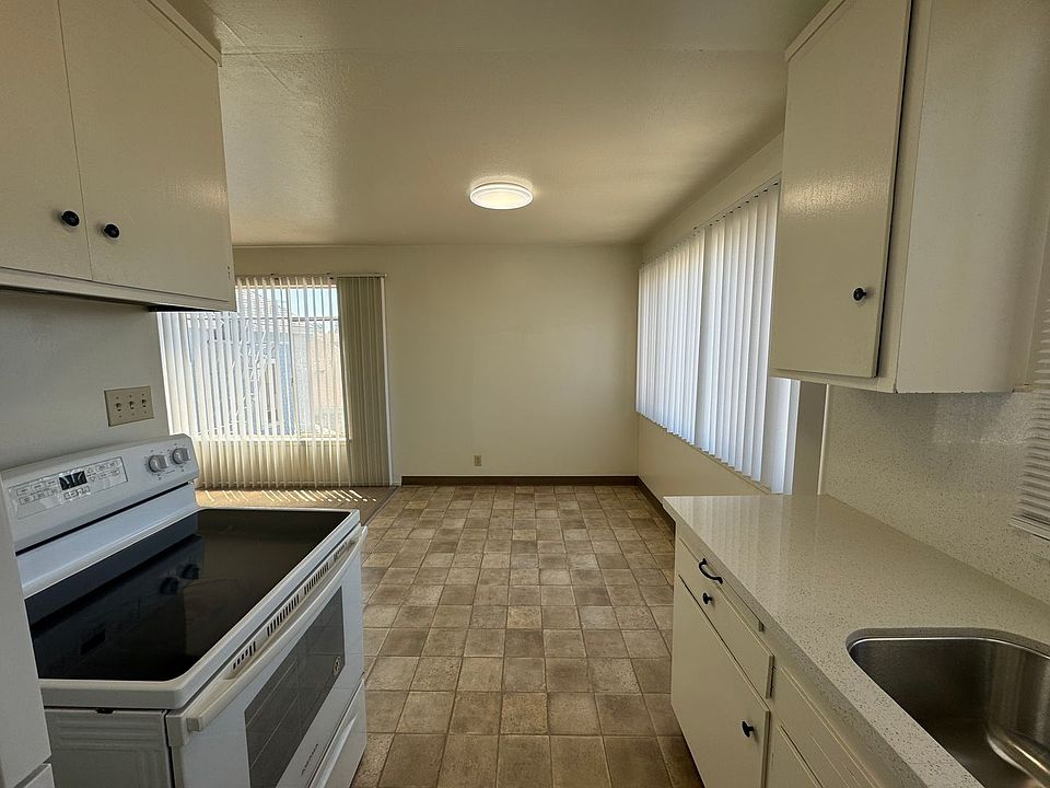 1st image of 2428 Ellsworth St #305