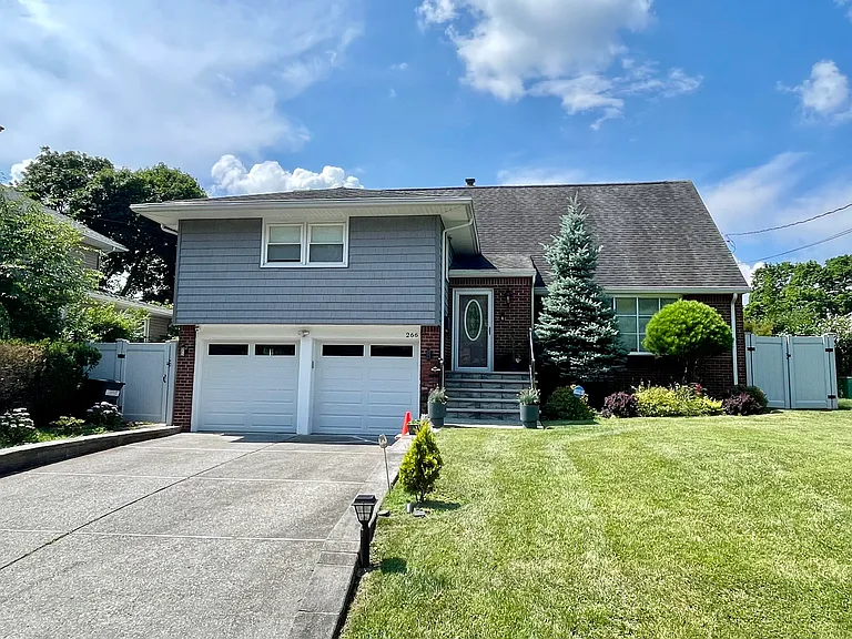 266 Frances St — Photo 1