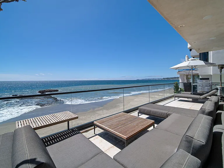 25250 Malibu Rd — Photo 9