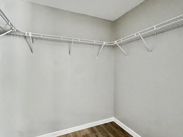 274 Mariners Cir — Photo 32