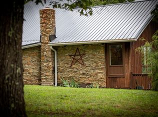 810 Turkey Foot Rd, CRAB ORCHARD, KY 40419