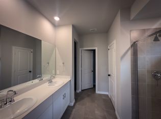 3016 Renaissance Dr, Denton, TX 76207