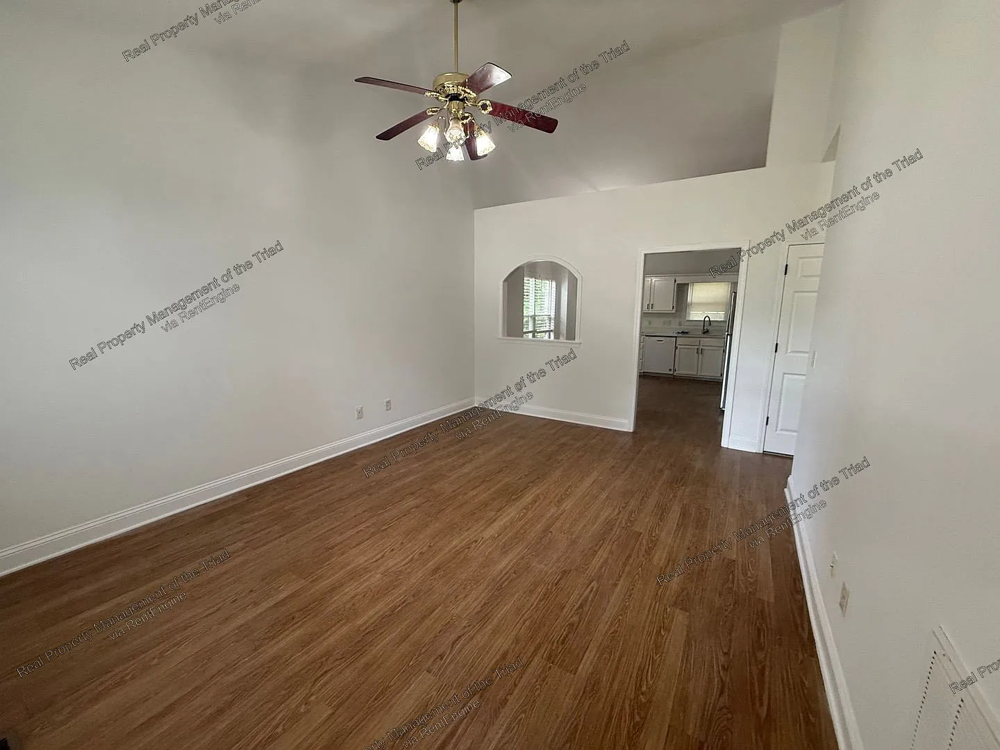 2 bed, 2.0 bath, 1053 sqft, $1,700 — Photo 3