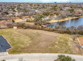 6908 Chickering Rd, Fort Worth, TX 76116