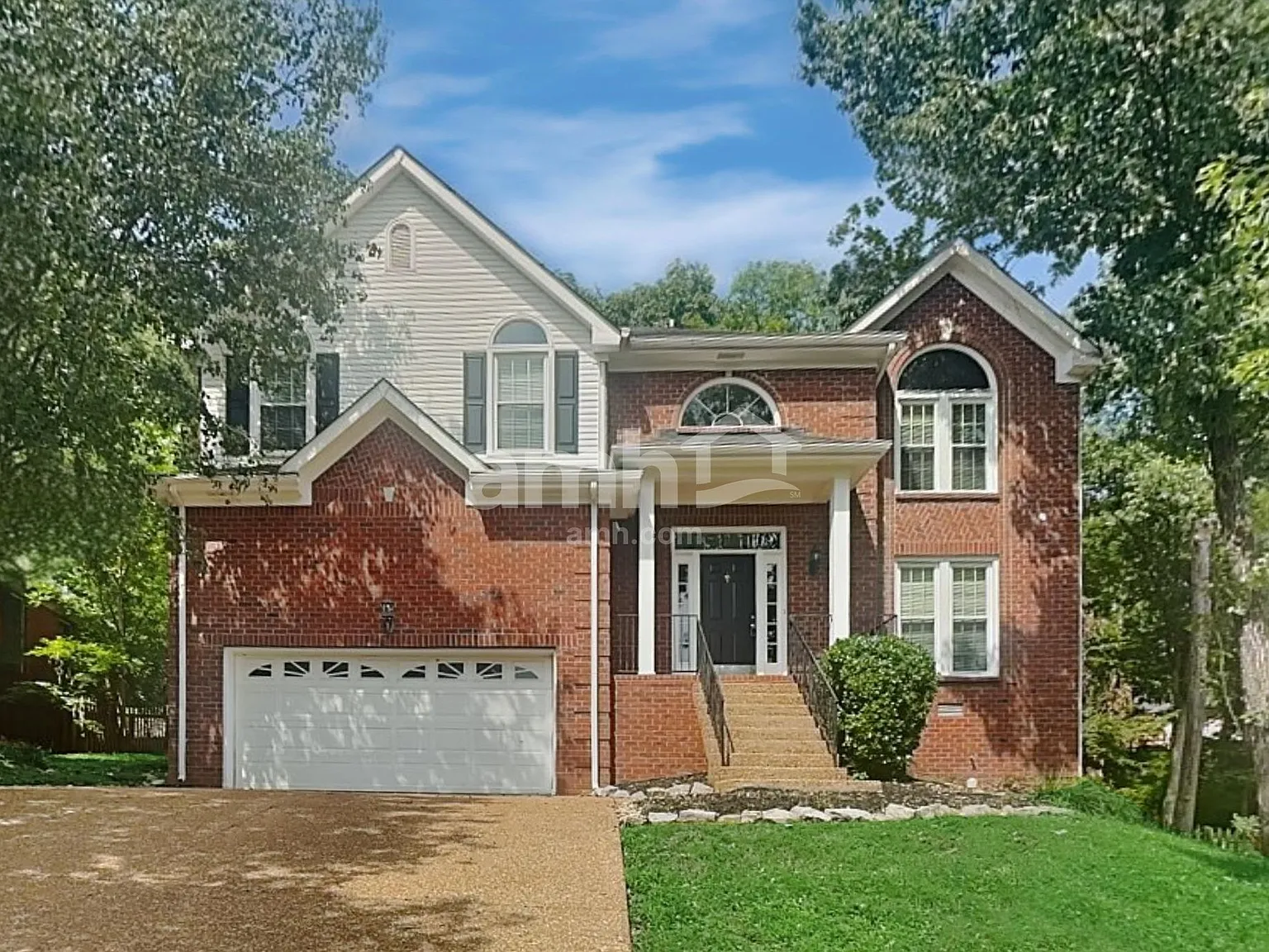 4 bed, 2.5 bath, 2333 sqft, $2,765 — Photo 1