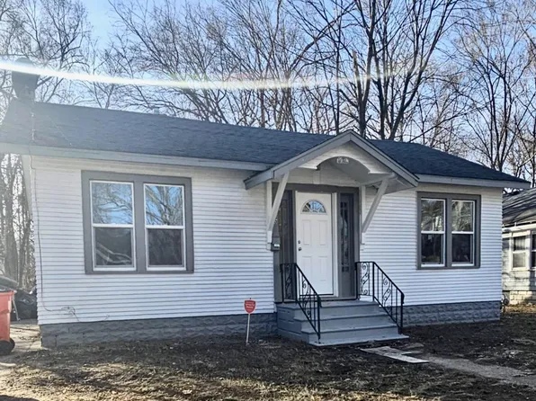 1156 McAllister Ave, Benton Harbor, MI 49022