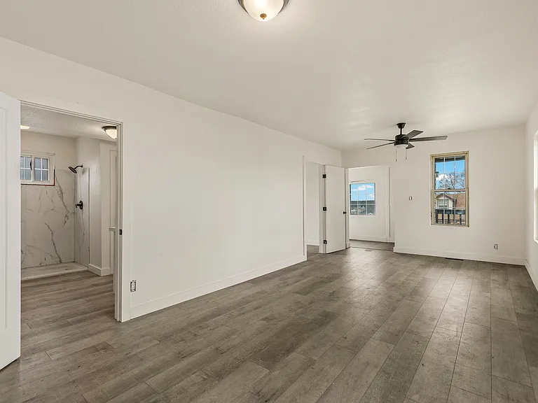 114 E Sherman Ave — Photo 11