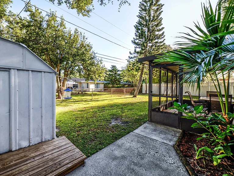 2472 Whitman St — Photo 21