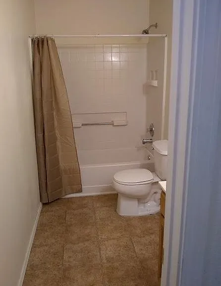 10008 Cartagena Ave SW — Photo 3