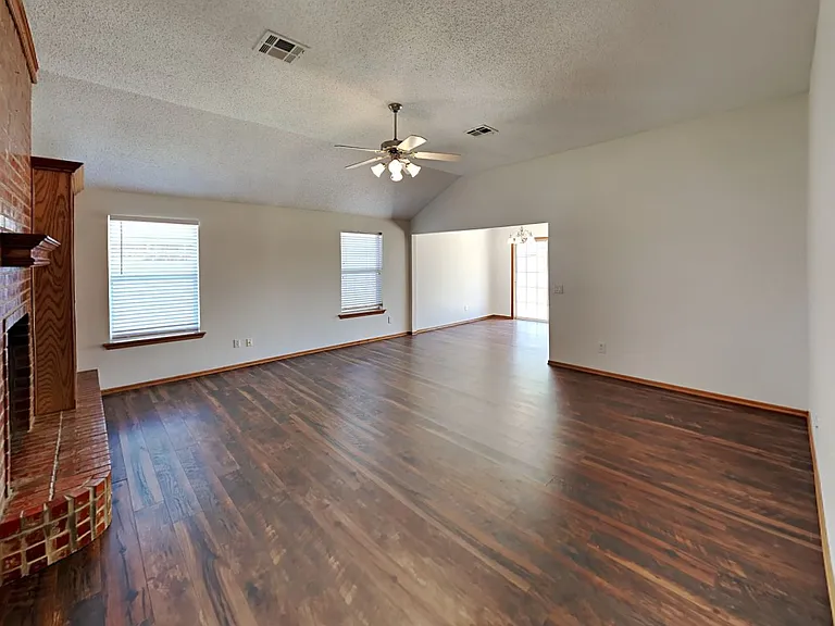 12408 SW 12th St — Photo 4