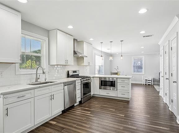 4th image of 2121 Metairie Ct