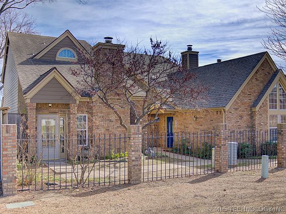 2nd image of 5120 S Columbia Ct