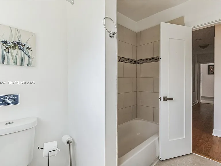 633 N Crescent Dr — Photo 36