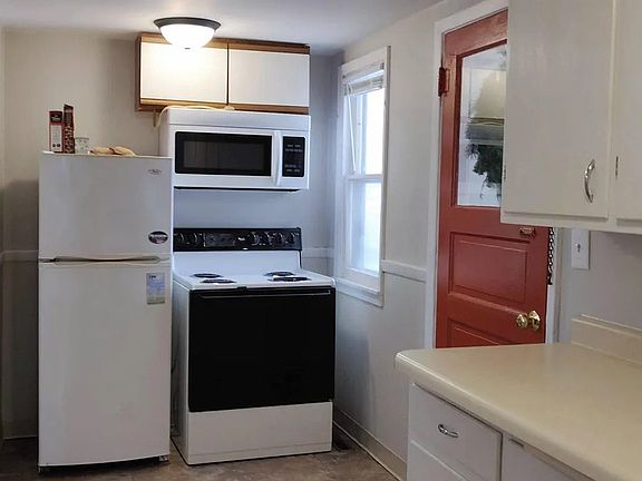 4th image of 116 12th St NW #2