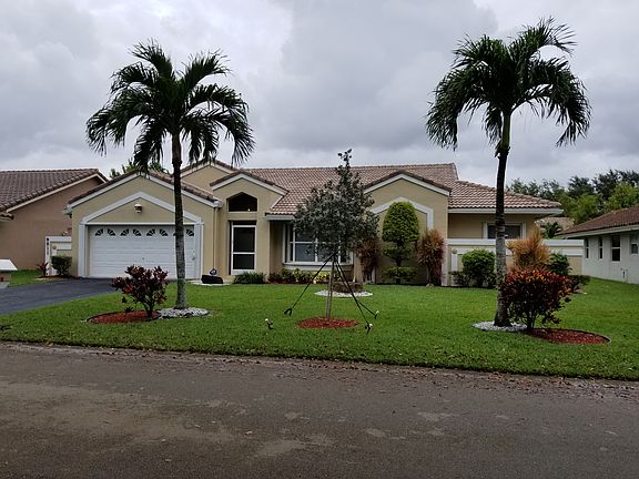 3rd image of 8811 NW 44th Ct