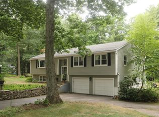 12 Gretel Ln, Simsbury, CT 06070