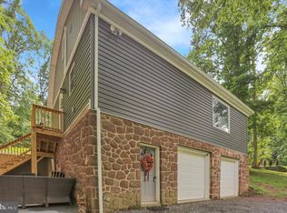 986 Golf Course Rd, Birdsboro, PA 19508