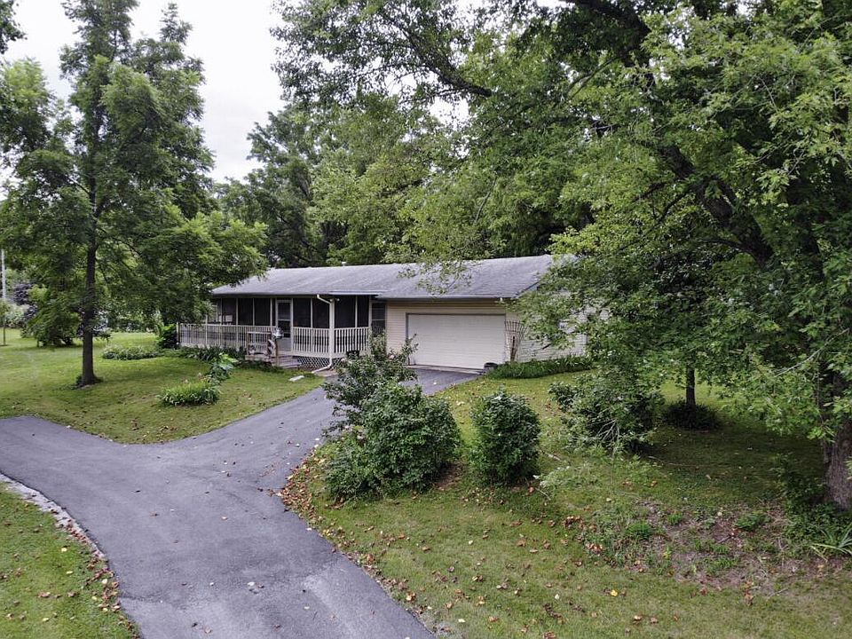 2nd image of 800 S 9th Street