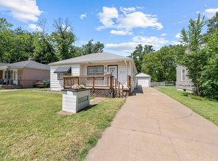 932 Merrill St, Salina, KS 67401