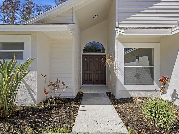 3rd image of 812 CRESTRIDGE DRIVE