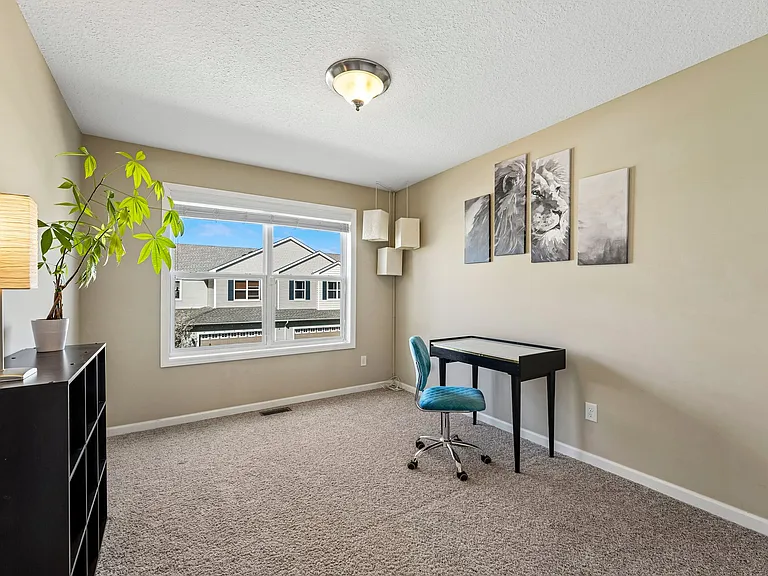 9519 Declaration Dr — Photo 32