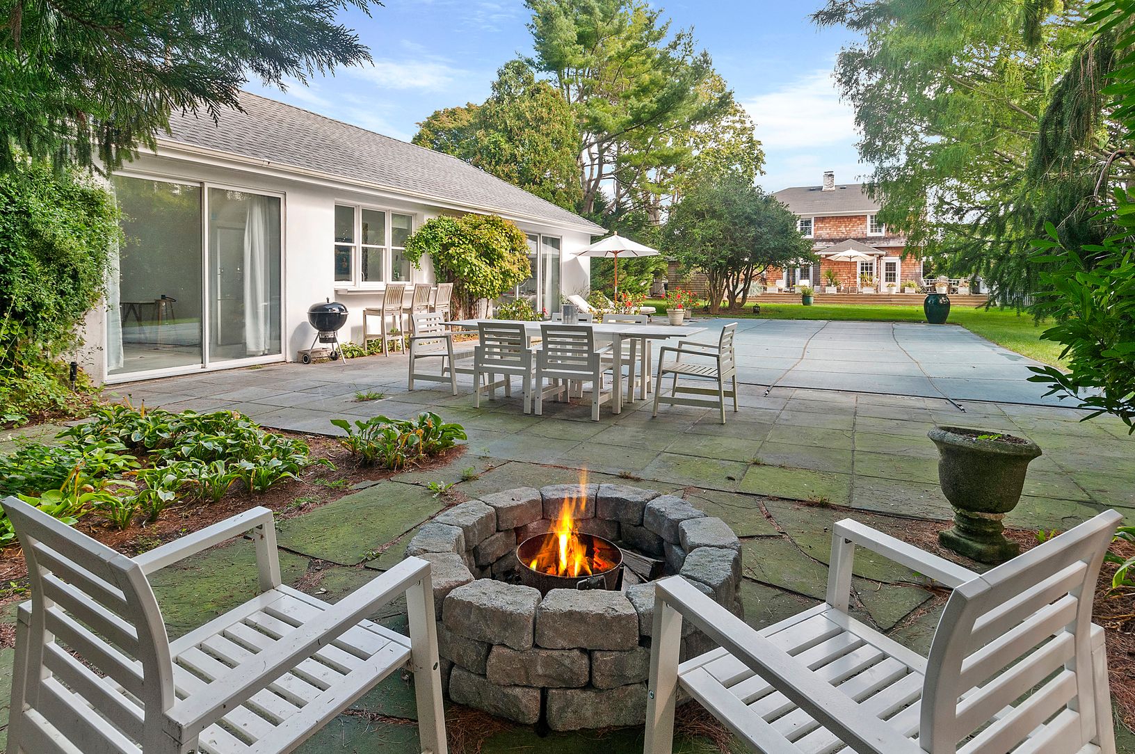  Firepit and pool