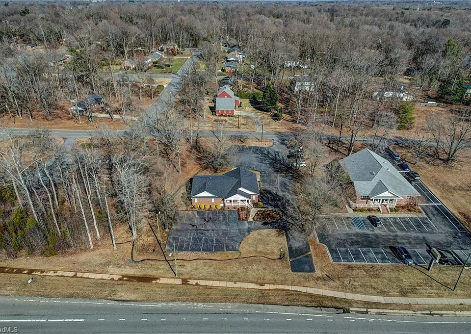 1st image of 1418 Freeway Dr