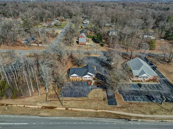 1418 Freeway Dr, Reidsville, NC 27320