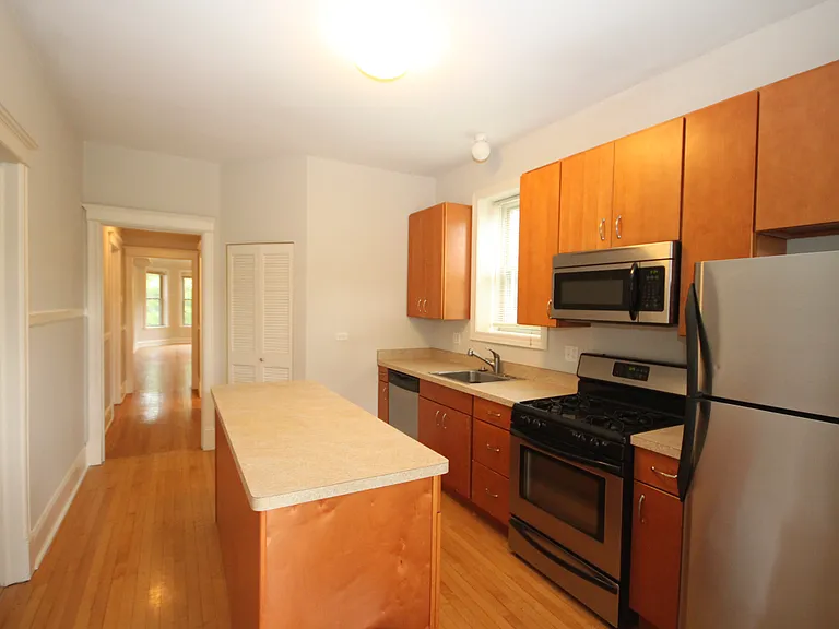 1463 W Berwyn Ave #1 — Photo 9