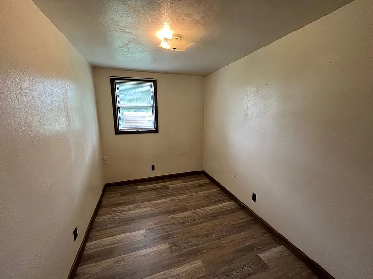 310 W Arnold St — Photo 6