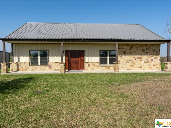27 Stehle Rd, Victoria, TX 77905