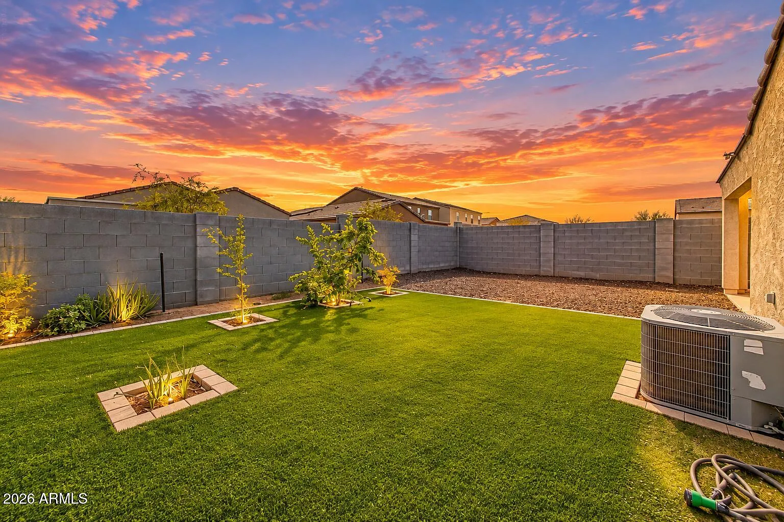 3 bed, 2.0 bath, 1859 sqft, $2,150 — Photo 3