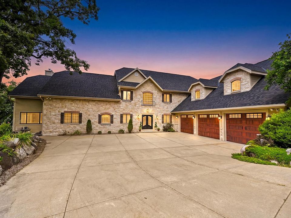 1st image of 205 Kummrow COURT