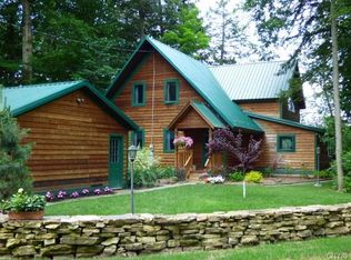 6296 Craine Lake Rd, Hamilton, NY 13346