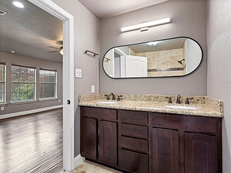8406 Lakemont Dr — Photo 15