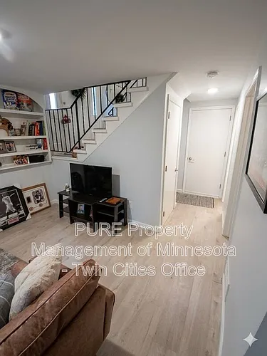 4494 Woodgate Point Photo 1